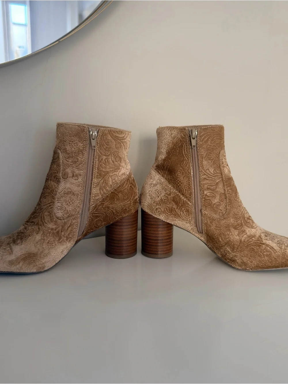 Coconuts by Matisse Alana Natural Floral Jacquard Velvet Ankle Boots 8.5